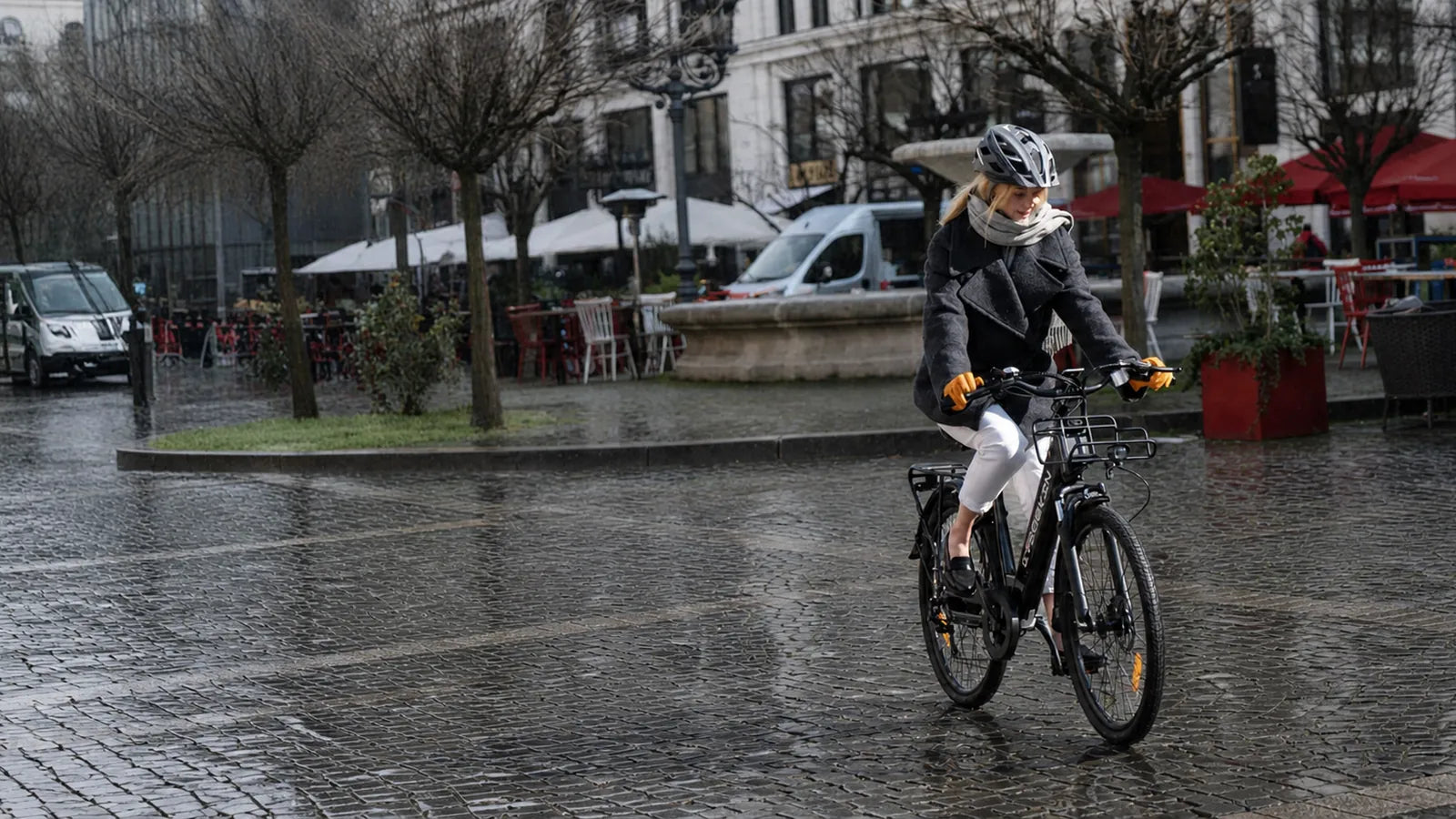 E-Bike im Regen faqhren: Schutz für Akku, Display und Bremsen